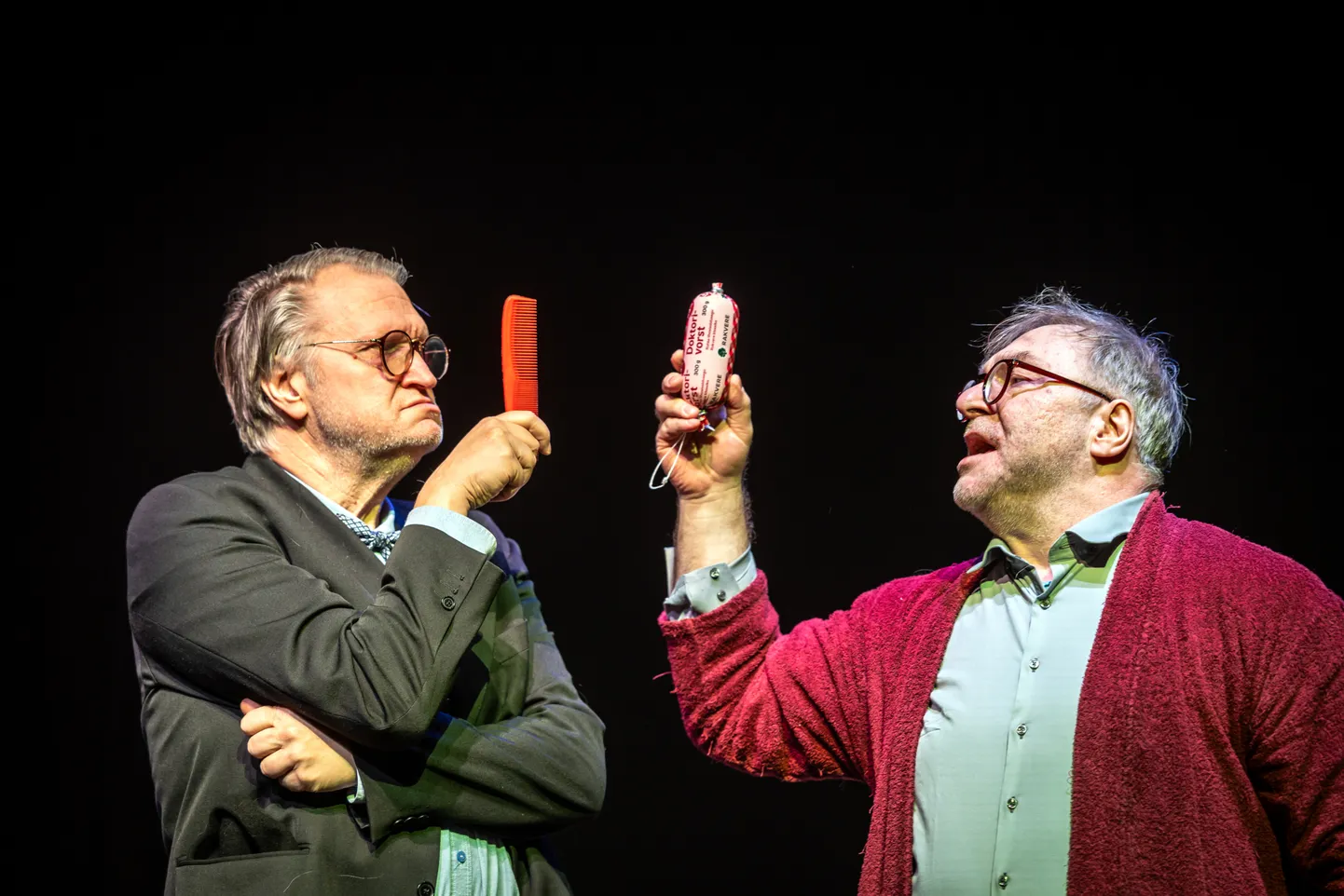 VAT teatri lavastuses «Viimane etendus!» mängivad Indrek Taalmaa ja Peeter Tammearu.