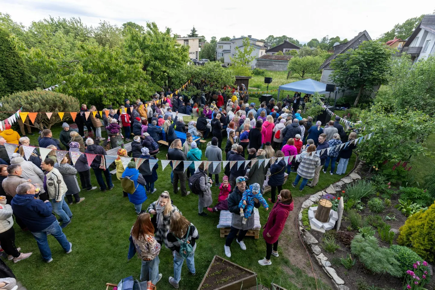 Kohvikuööl avati 28 kohvikut, milles käis tuhandeid inimesi.