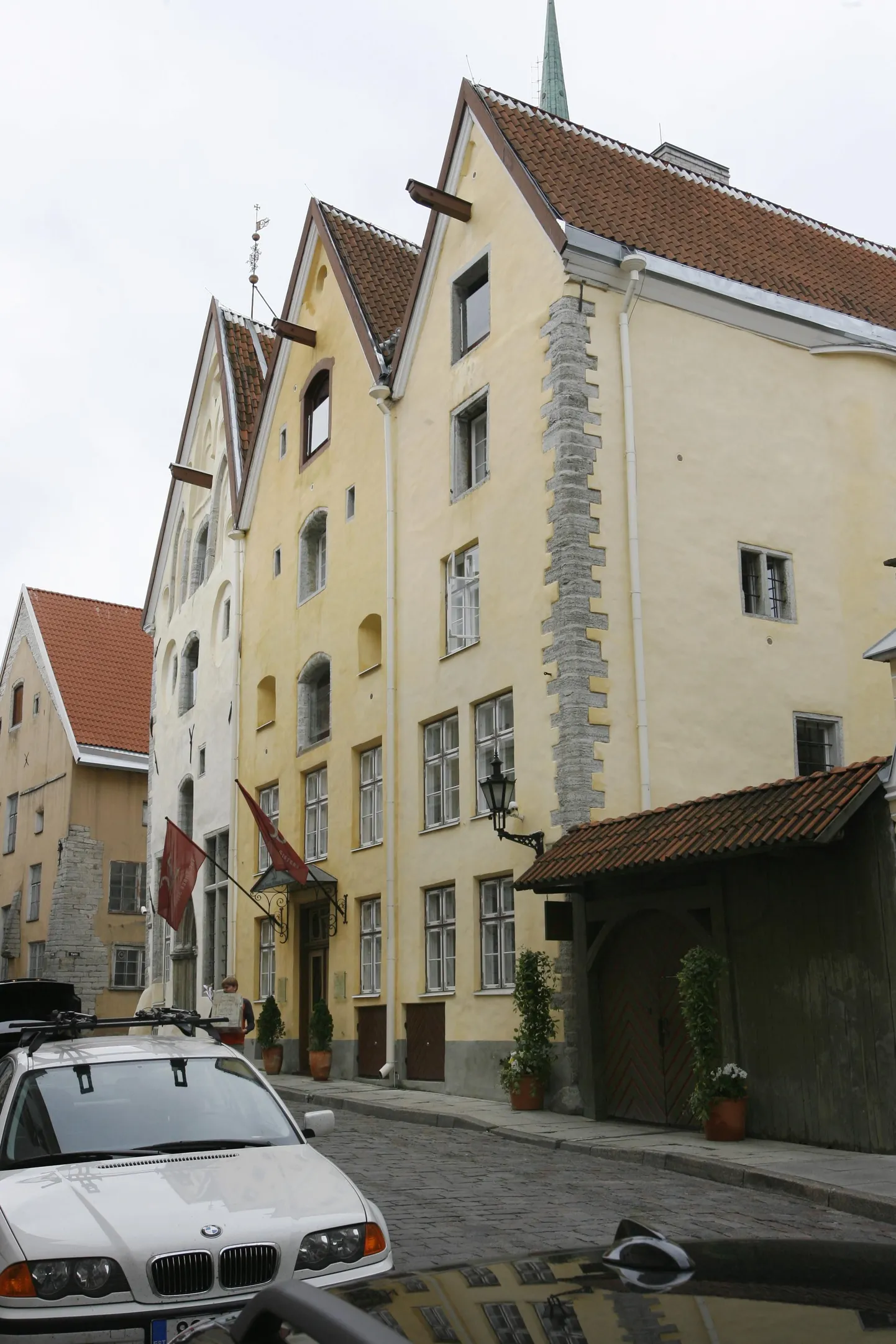 Kolm Õde