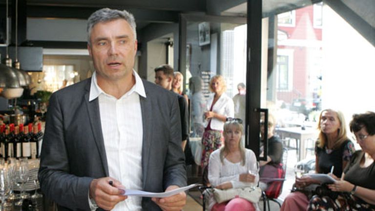 Mākslas festivāla "Cēsis" direktors Juris Žagars piedalās preses konferencē, kurā atskatās uz Mākslas festivāla "Cēsis 2011" norisi un informē par 2012. gada Festivāla notikumiem 