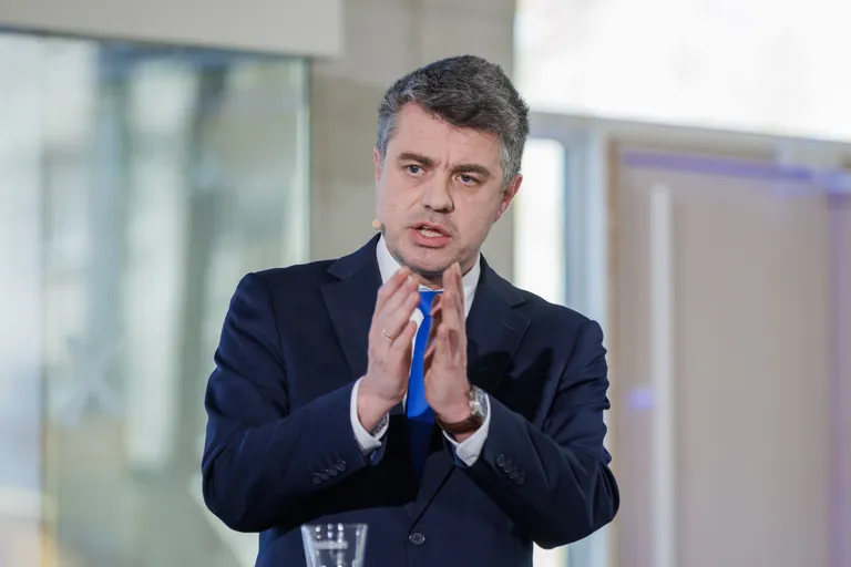 Урмас Рейнсалу.