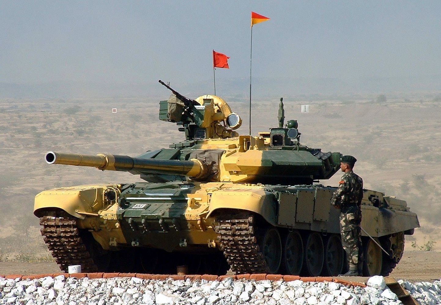 India armee tank T-90, mille India soetas Venemaalt.