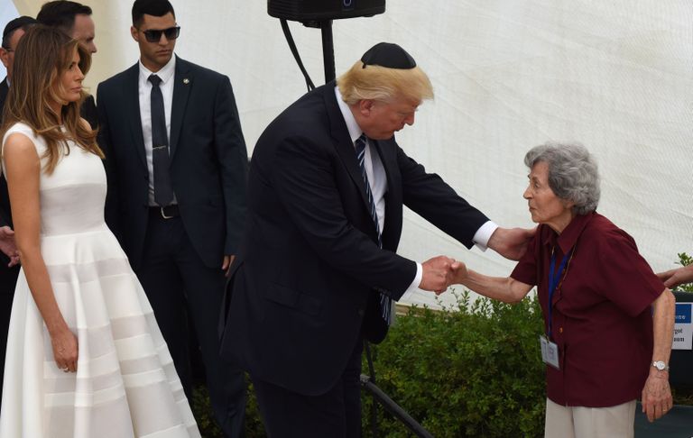 Donald ja Melania Trump tervitamas holokaustis ellu jäänud Margot Herschenbaumi