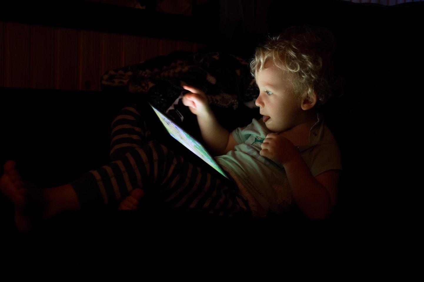 Lapsed veedavad helendavate ekraanide ees liiga palju aega.
