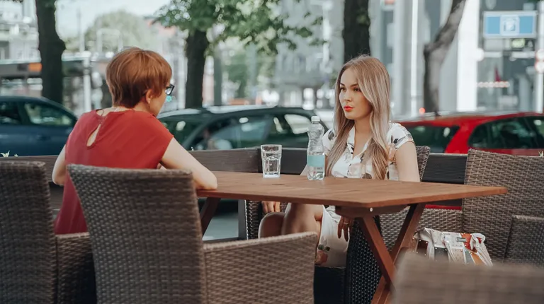 Elina Reinold ja Carol Leiste «Kättemaksukontoris».