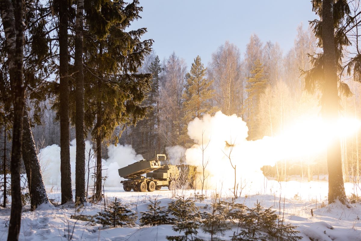 HIMARS andis keskpolügoonil tuld.