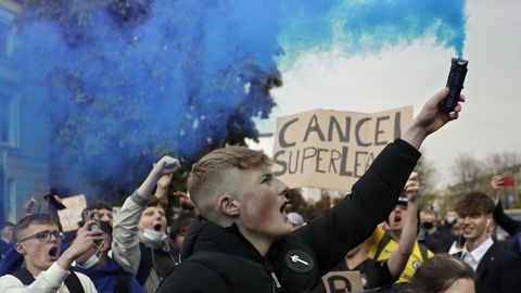 Superliigat planeerinud klubid pääsesid karistusest, UEFA loobus kopsakast rahatrahvist