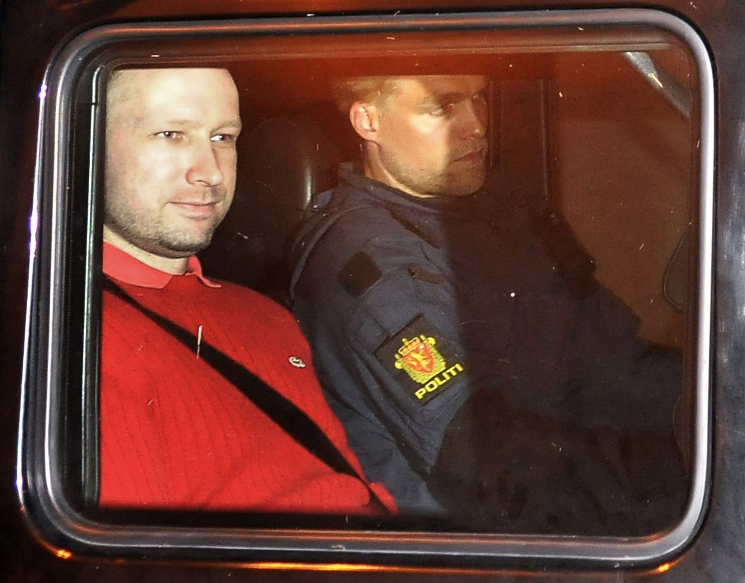Anders Breivik oma lemmikbrändi rõivastes.