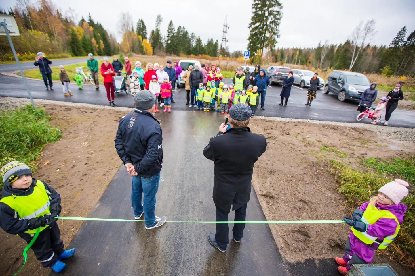 Nüüdsest saab Ulvi rahvas ohutult Viru-Kabalasse raudteejaama minna ja Viru-Kabala rahvas Ulvi keskusesse jalutada.