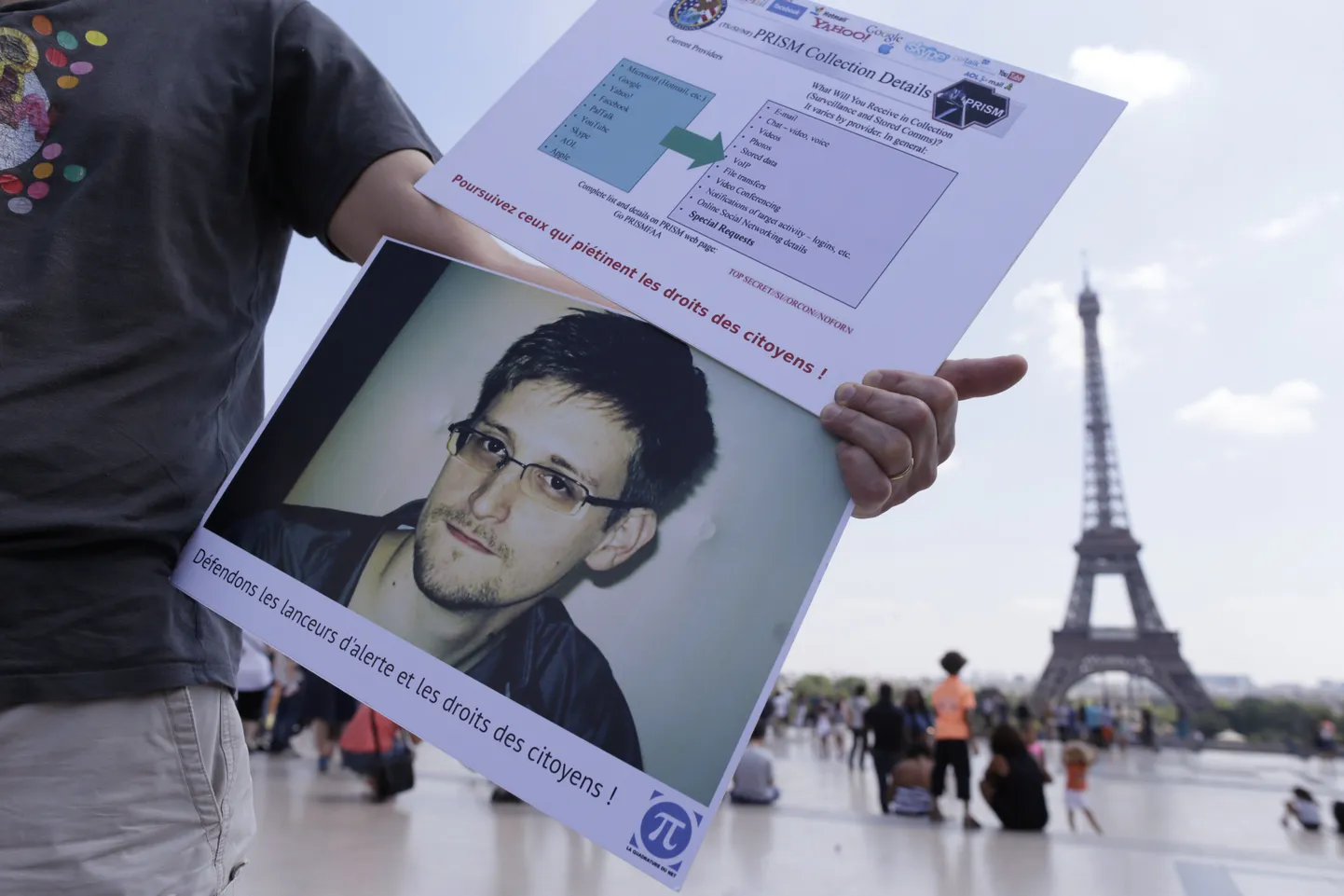 Изображение Эдварда Сноудена на плакате