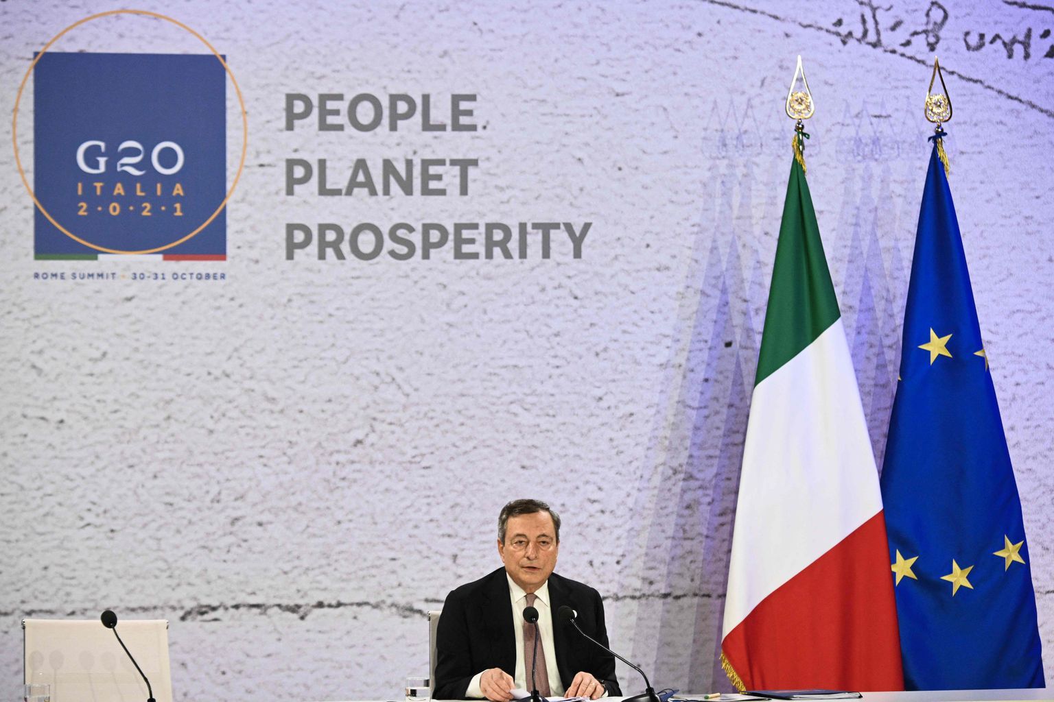 Itālijas premjerministrs Mario Dragi G20 valstu samitā.