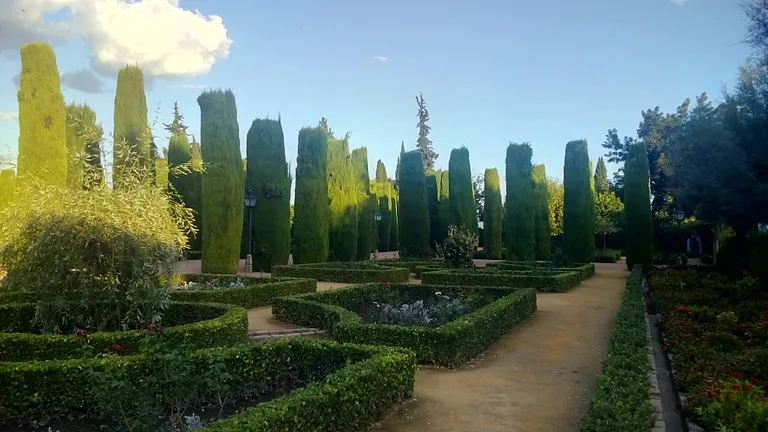 Córdoba - kui iluaiandusest saab geomeetriaülesanne.