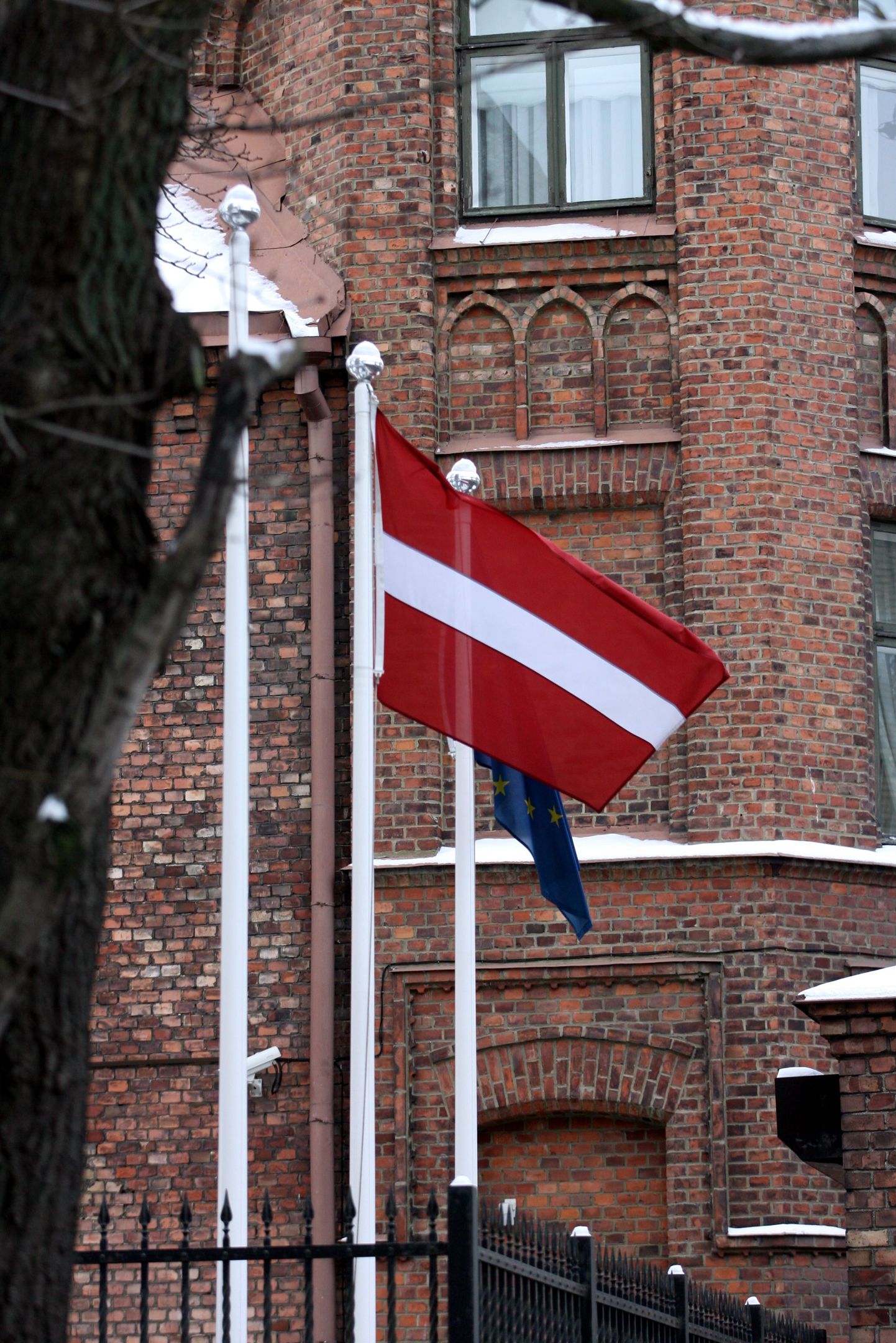 Läti lipp. Läti saatkond Tallinnas. Pilt on illustratiivne.