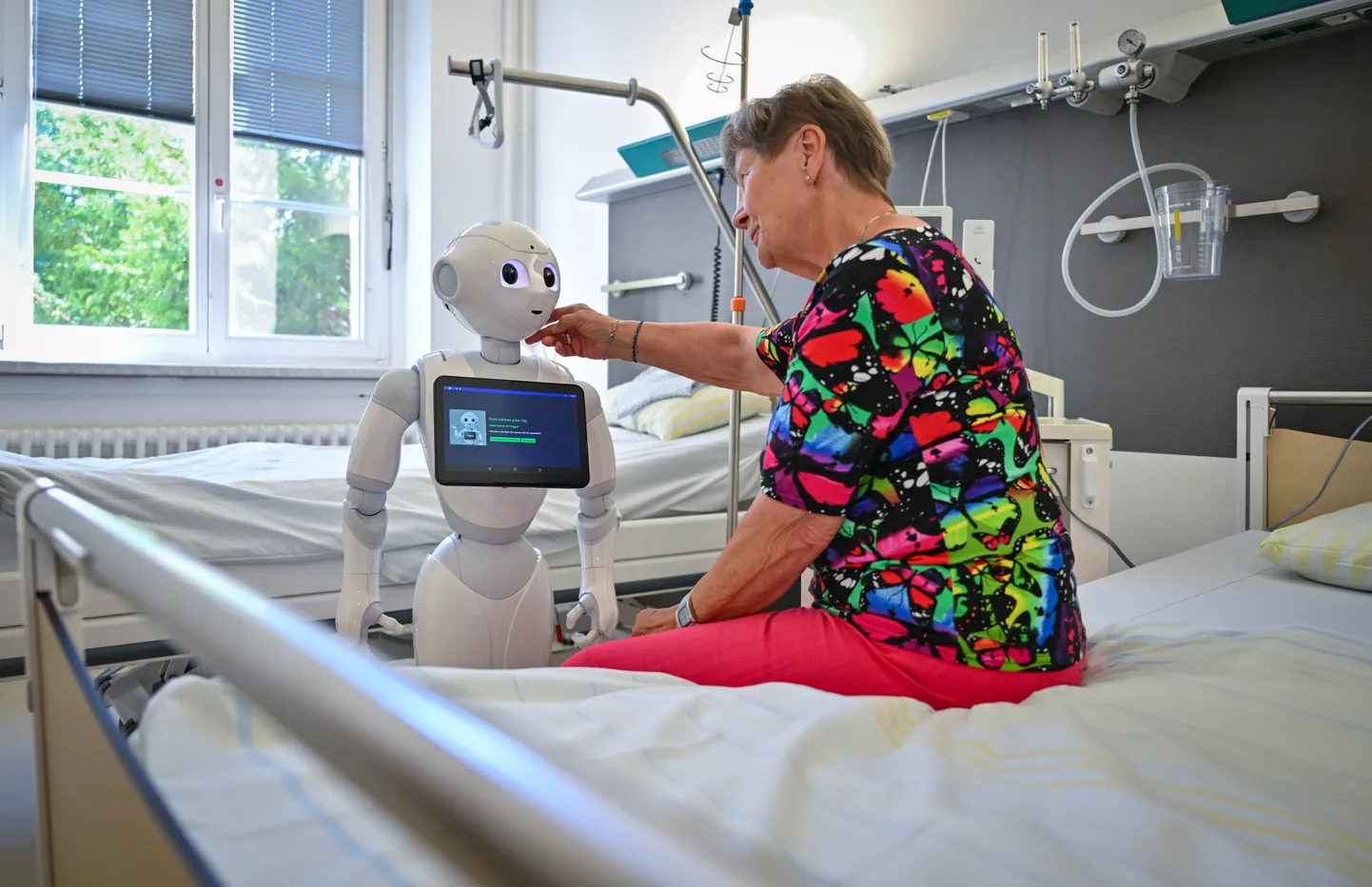 Pilootuuring inimeste suhtlusest robotitega. 18. juuli 2024. Foto on illustratiivne.