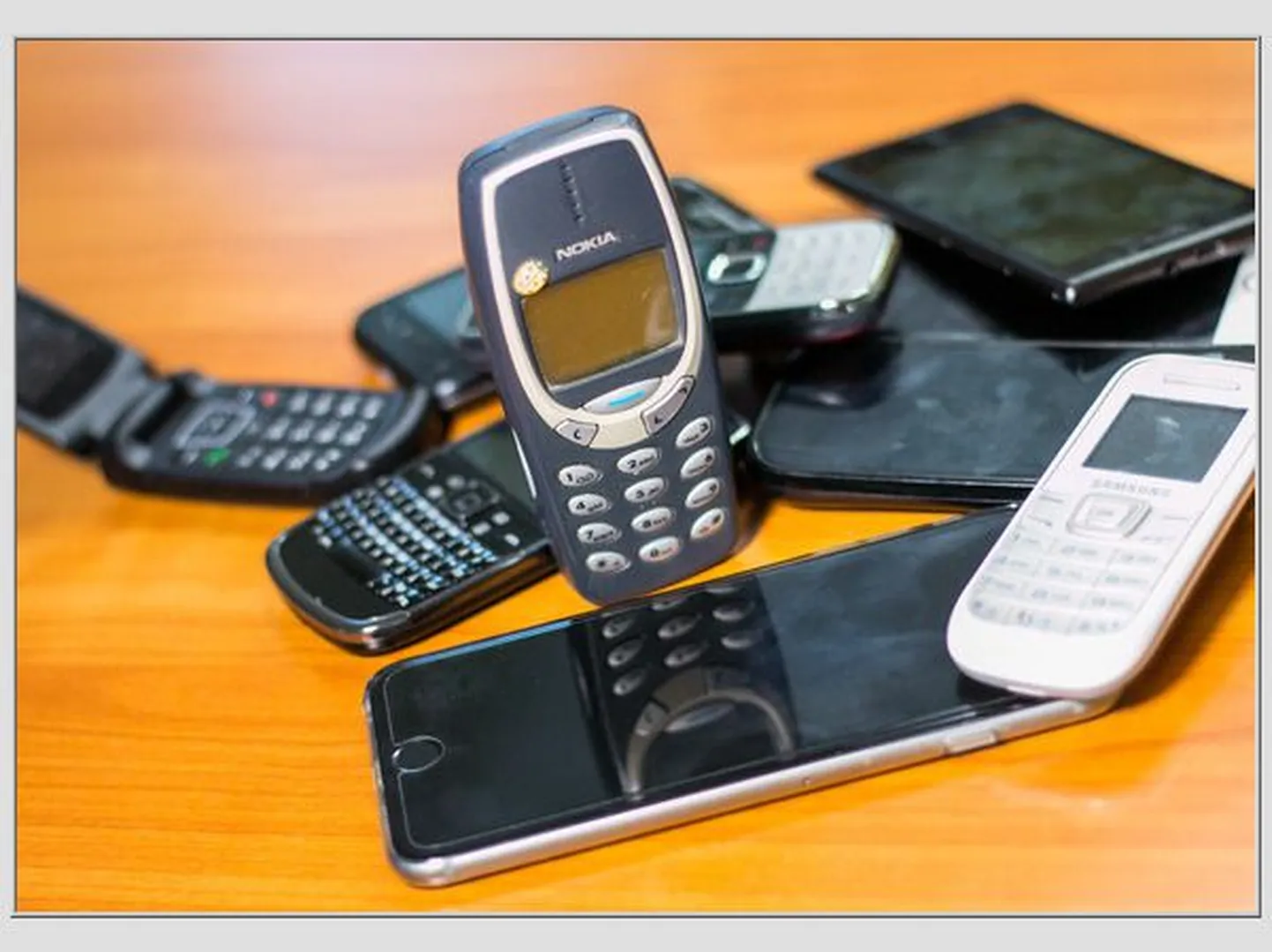 Mobiiltelefonid. Foto on illustratiivne.