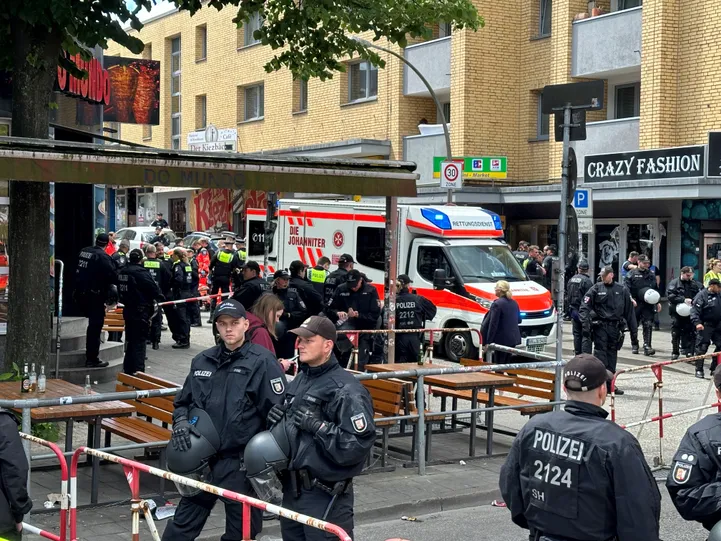Hamburgis tulistas politsei enne EM-mängu kirka ja Molotovi kokteiliga ...