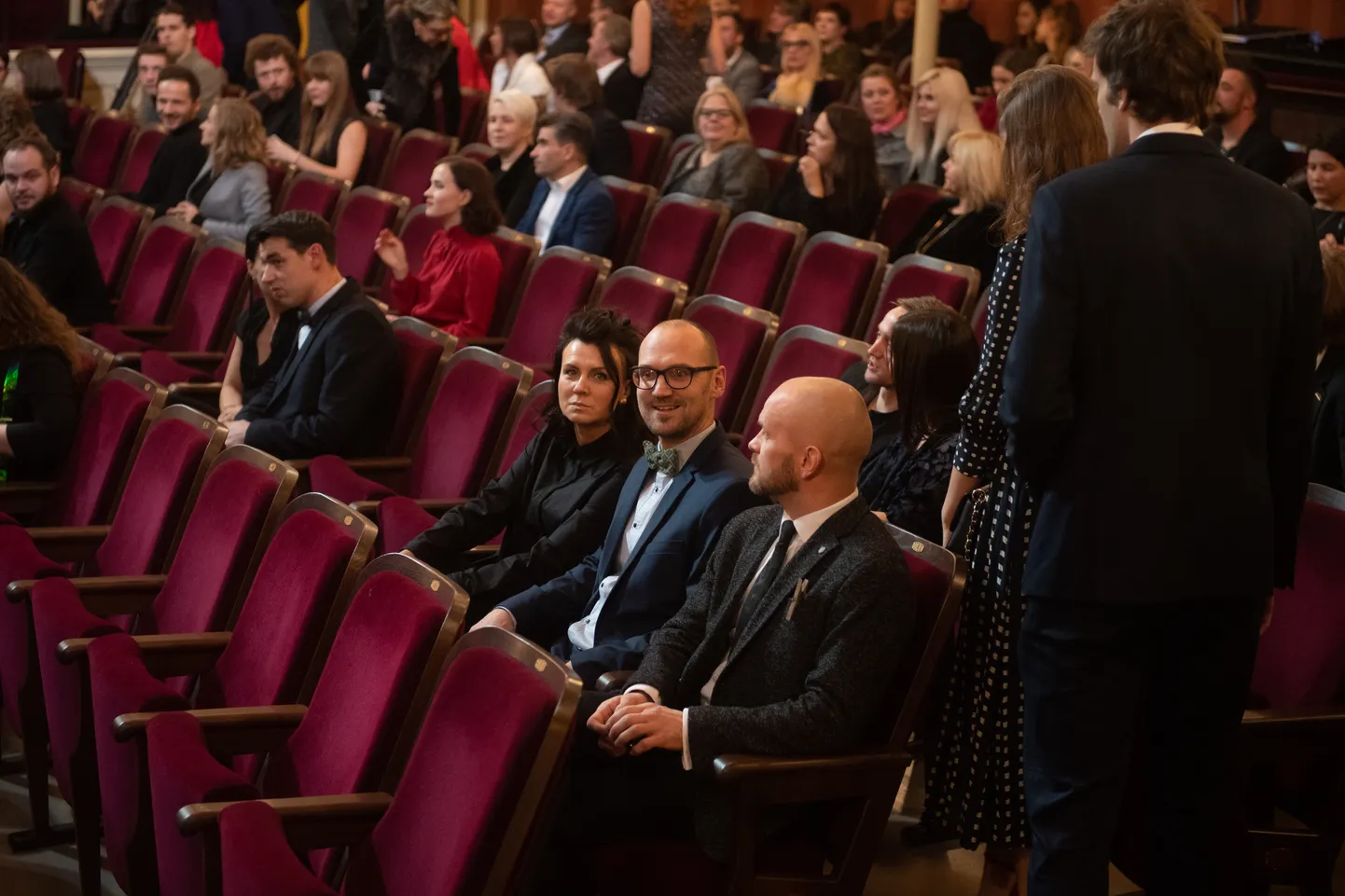 Aktieri un viesi ierodas uz "Spēlmaņu nakts" apbalvošanas ceremoniju