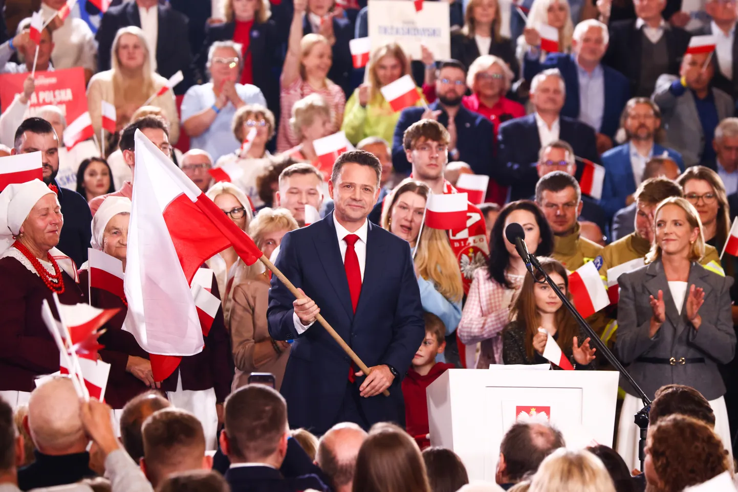Poola presidendikandidaat Rafal Trzaskowski eile Varssavis toimunud valimisüritusel.