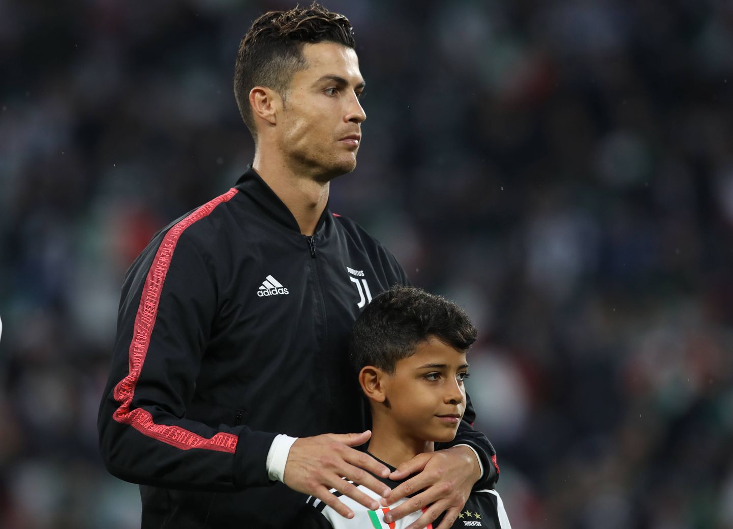 Portugali ja Torino Juventuse vutitäht Cristiano Ronaldo koos oma poja Cristiano Ronaldo Junioriga.