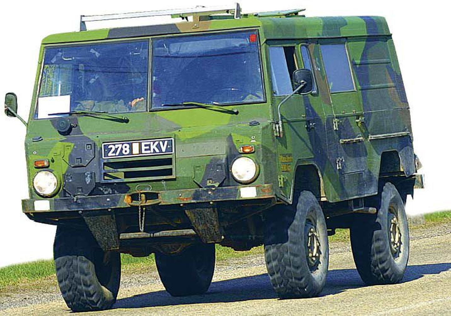 Anto Raudväljale probleeme tekitanud veoautosid Laplander kasutab ka Eesti kaitsevägi.