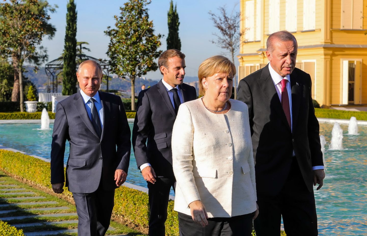 Stambulā sākas Sīrijai veltītais valstu līderu samits