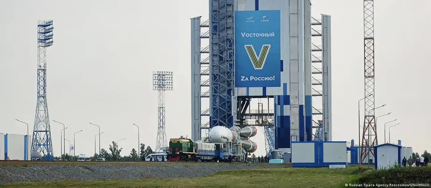 Космодром "Восточный" перед запуском "Луны-25" "украсили" символами войны в Украине V и Z