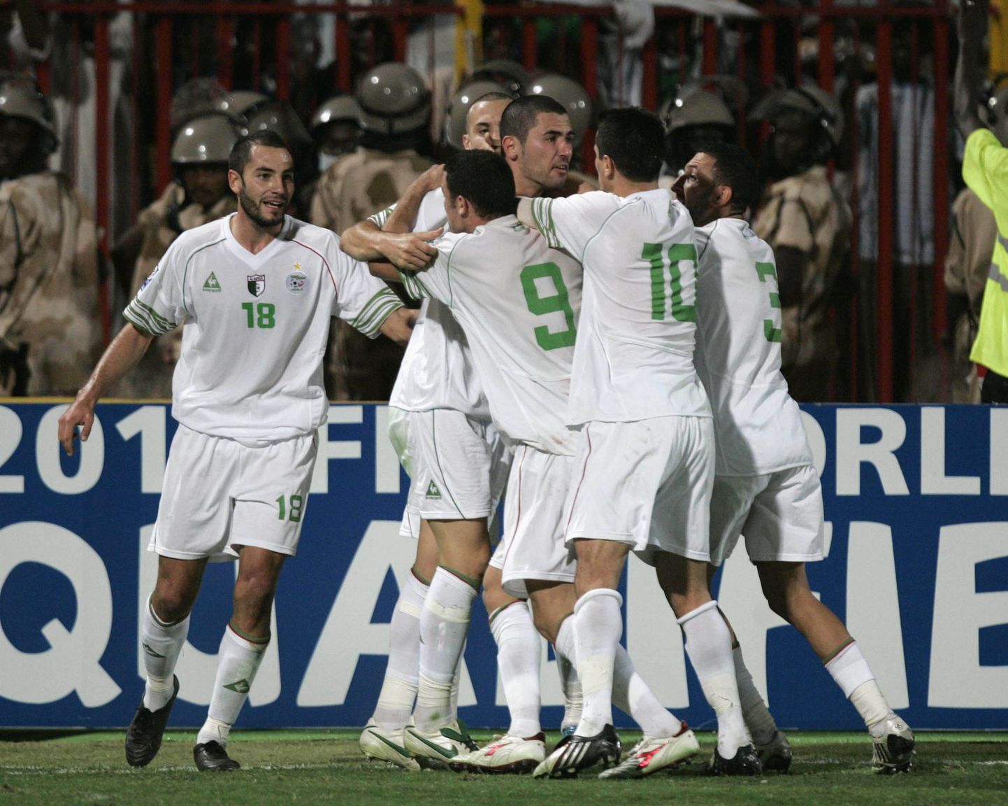 Alžeeria jalgpalluritel on põhjust juubeldamiseks - järgmisel aastal sõidetakse MMile