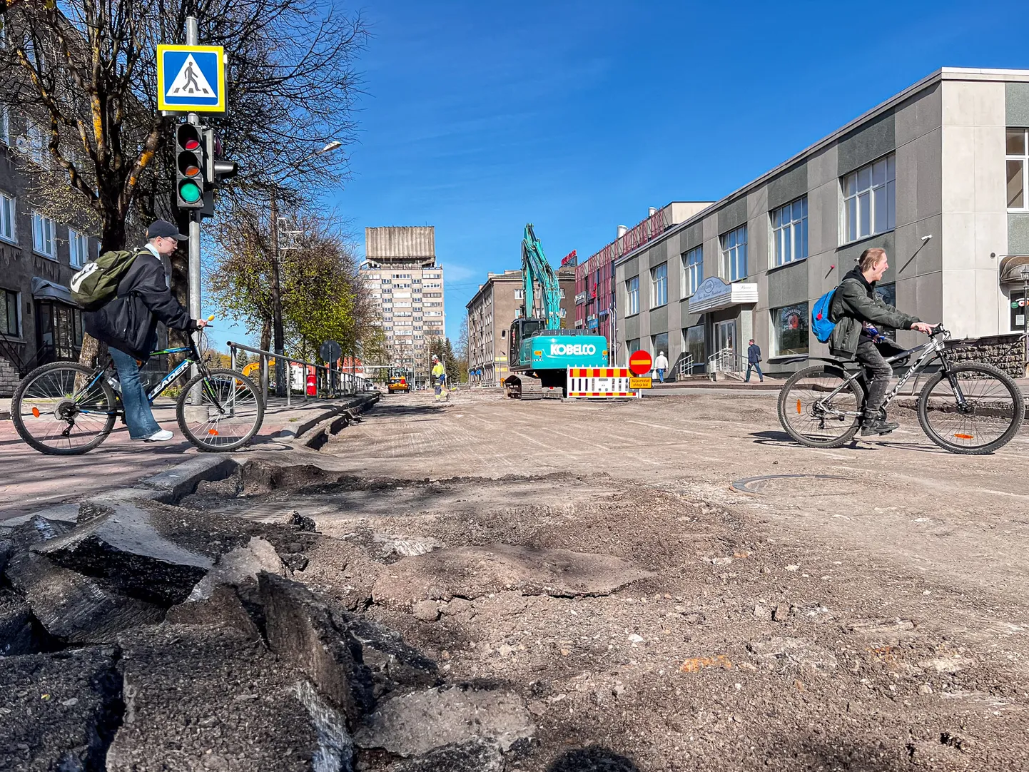 Alates maikuust jätkuvad Narvas transiitteede ehitustööd, mis puudutavad eelkõige Paul Kerese ja Rahu tänavat.