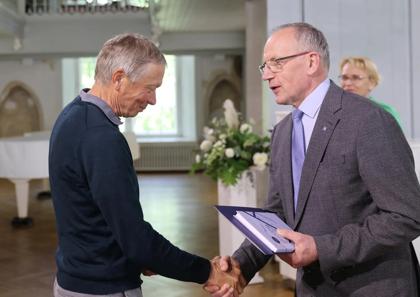 Vabade kunstide professuuri juubeliüritust käisid külastamas mitmed kultuuritegelased, nende seas ka luuletaja Tőnu Őnnepalu (vasakul).