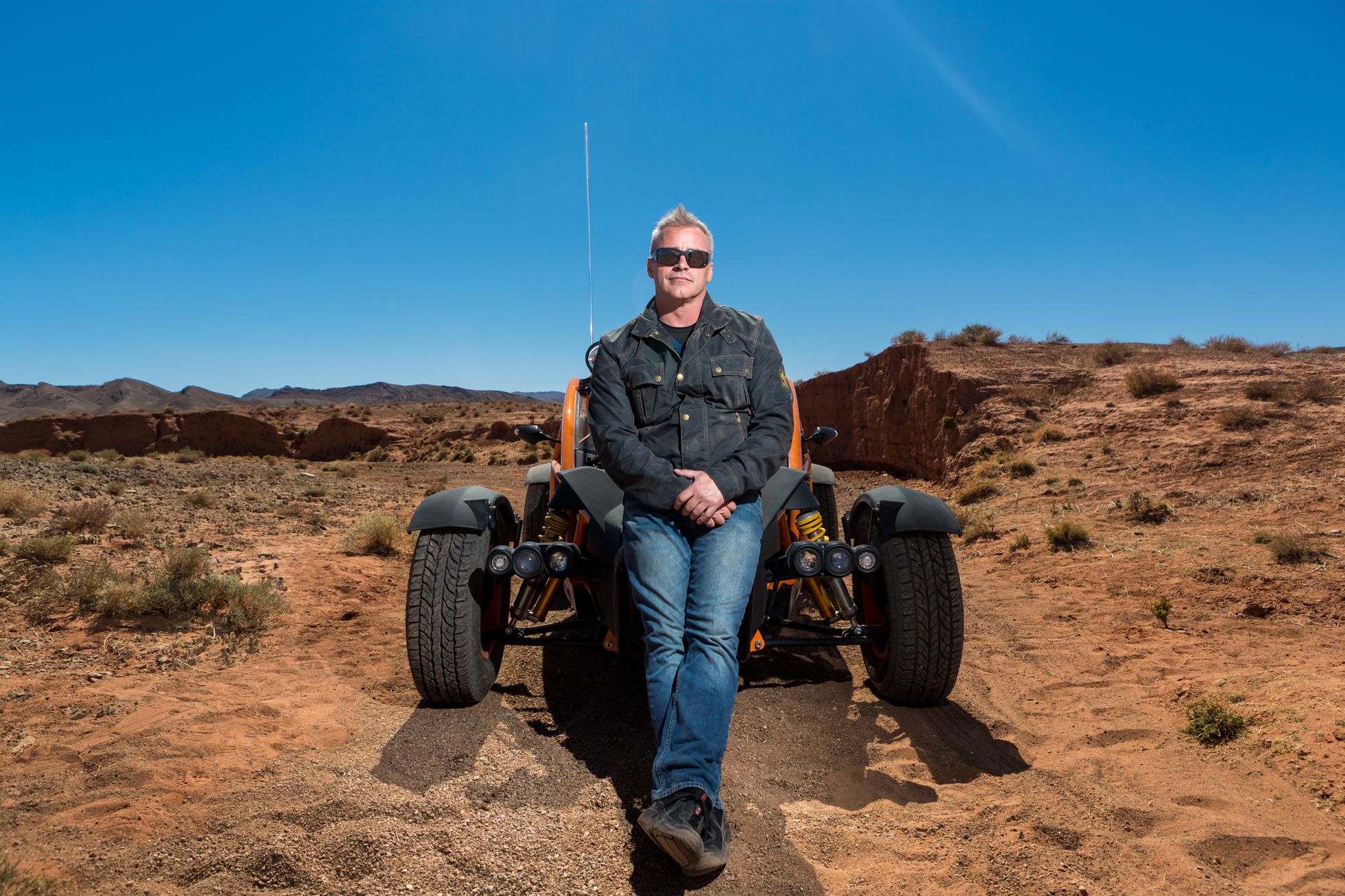 Matt LeBlanc poseerimas Marokos BBC «Top Geari» saate asjus aastal 2016