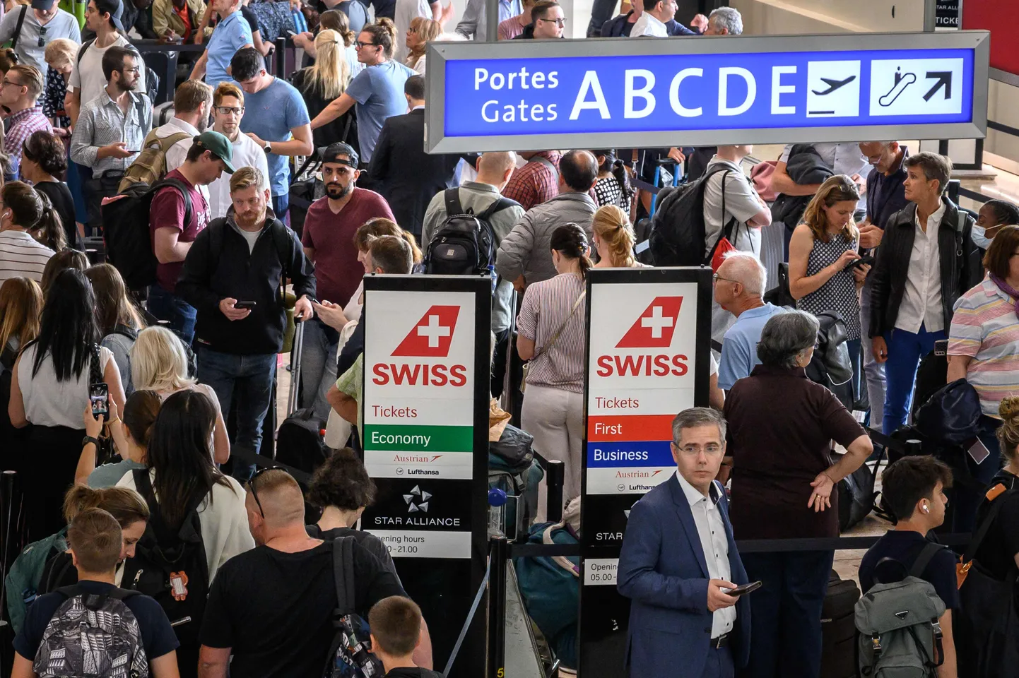 Šveitsi politsei leidis Brasiiliast saabunud Eesti kodaniku pagasist kuus kilogrammi kokaiini.