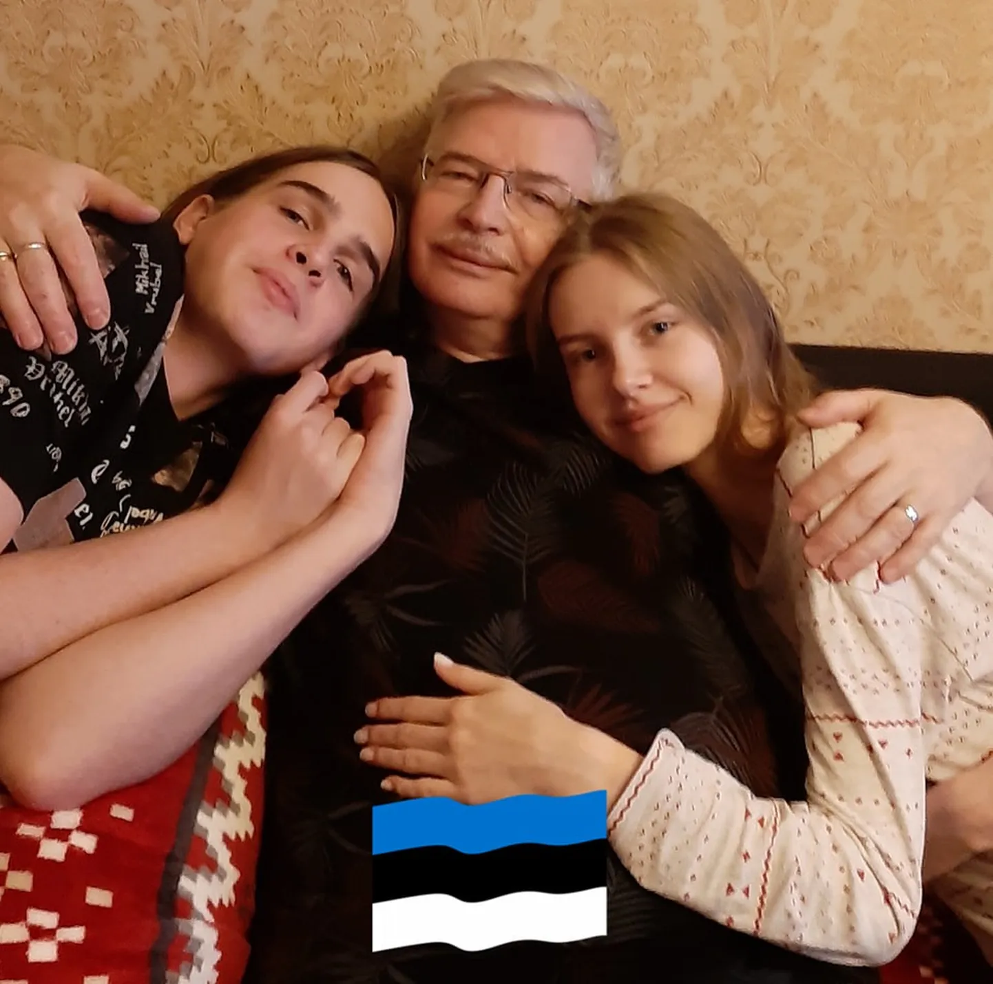 Kolumnist Andrei Kuzitškin koos lapselastega.