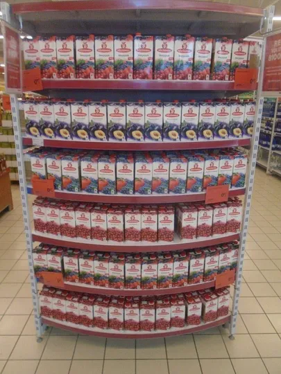 Nüüd on viinapudelid mujale paigutatud.