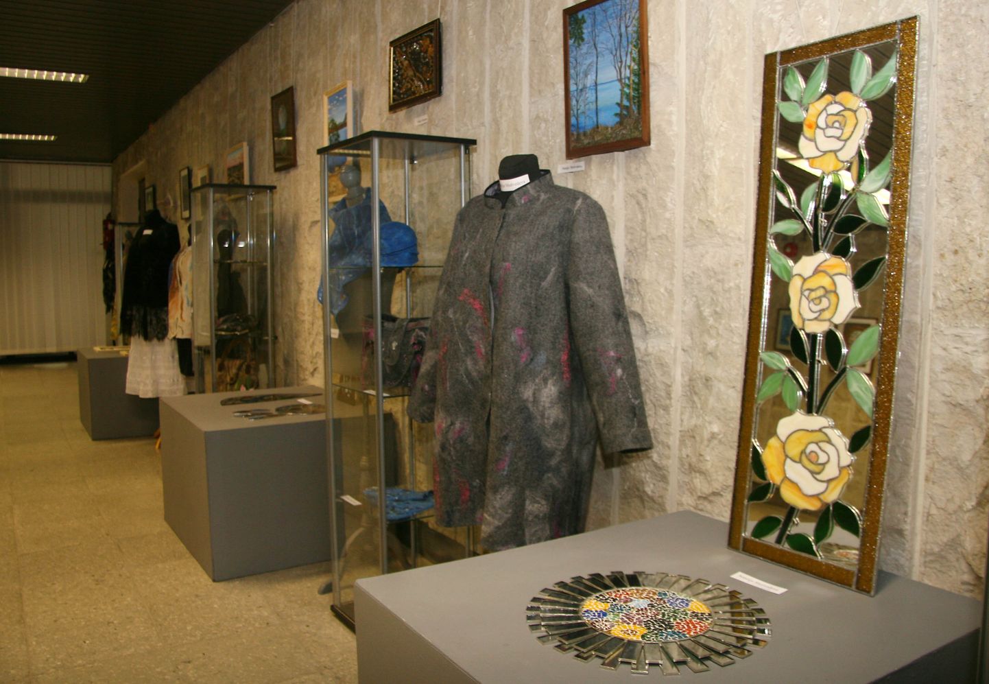 Выставка творчества студийцев Кохтла-Ярвеского центра культуры.
