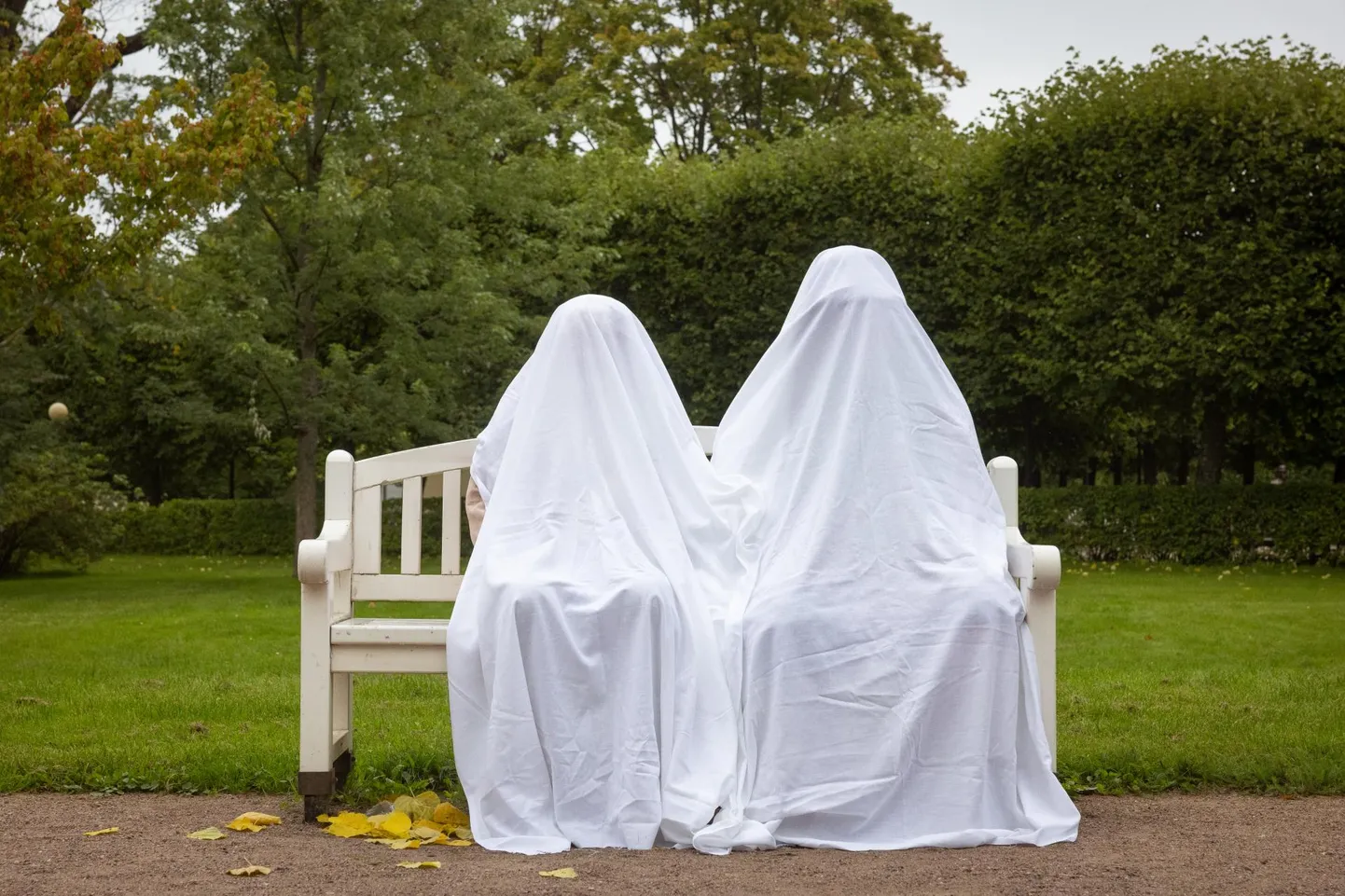 Kadrioru kirjandustänava festival. Juhan Viidingu mälestuspingi avamine ja minietendus.