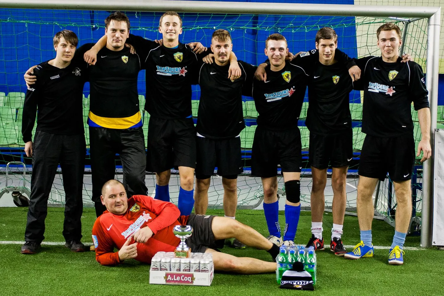 Pärnu Vaprad Karud said fännide turniiril esikoha.