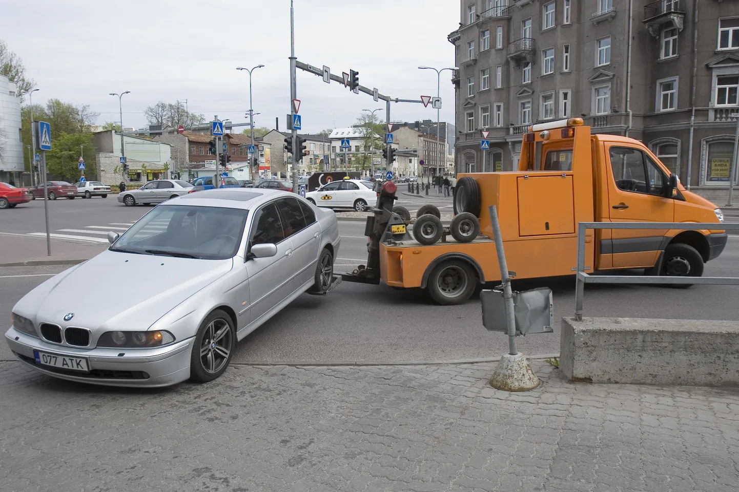 Auto teisaldamine Tallinna kesklinnas.