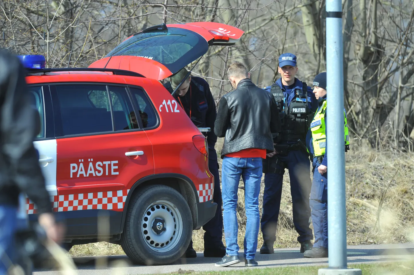 Pühapäevane karujaht Pirital pakkus palju elevust ja meelitas kohale suure hulga huvilisi.