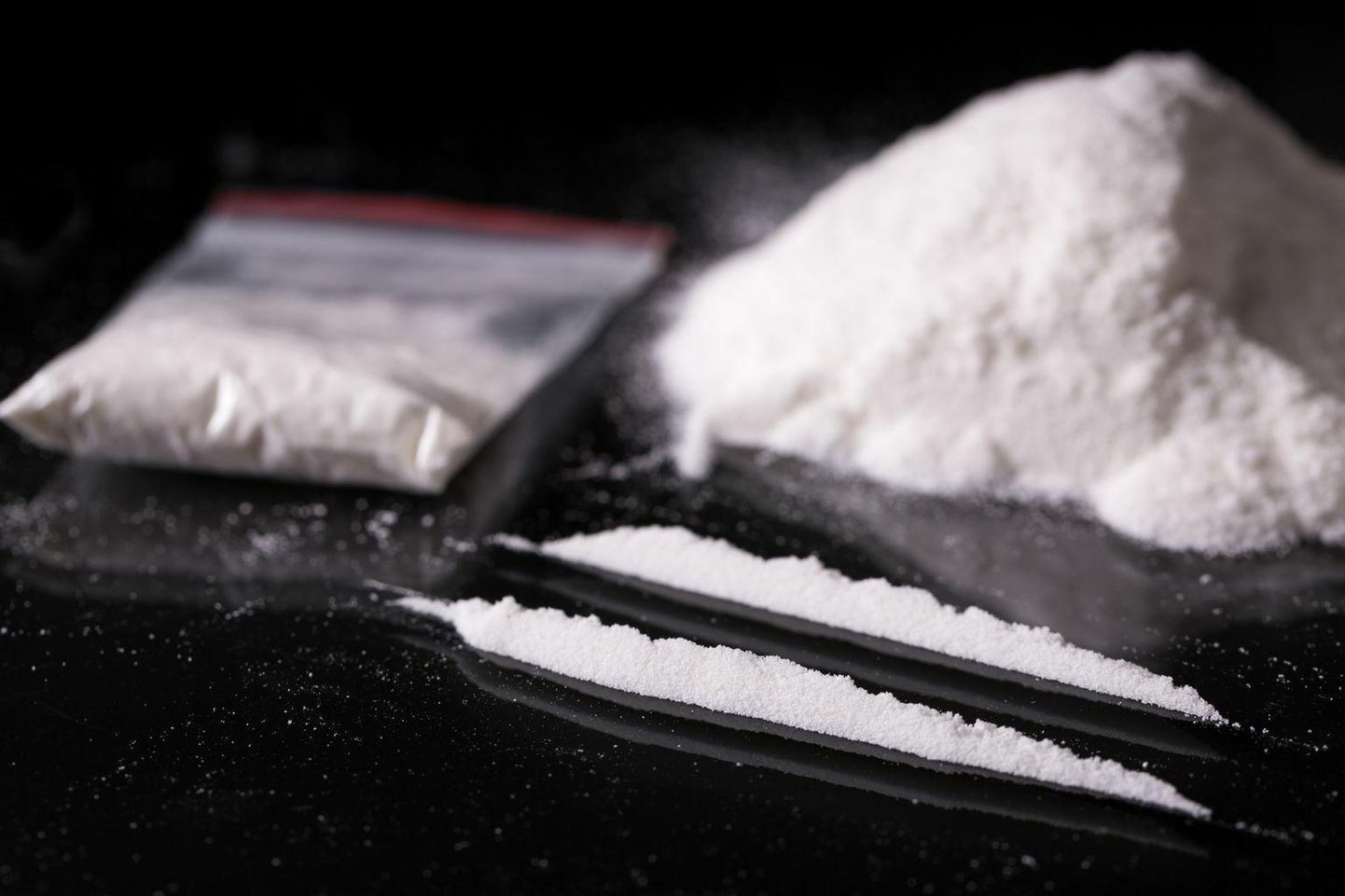 Kokaiini tarvitavad inimesed, kes saavad endale lubada 120–150 euro eest üht grammi pulbrit. Seejuures on tarvitatud annuste hulk ainuüksi ühe kvartaliga Viljandimaal neli korda kasvanud.