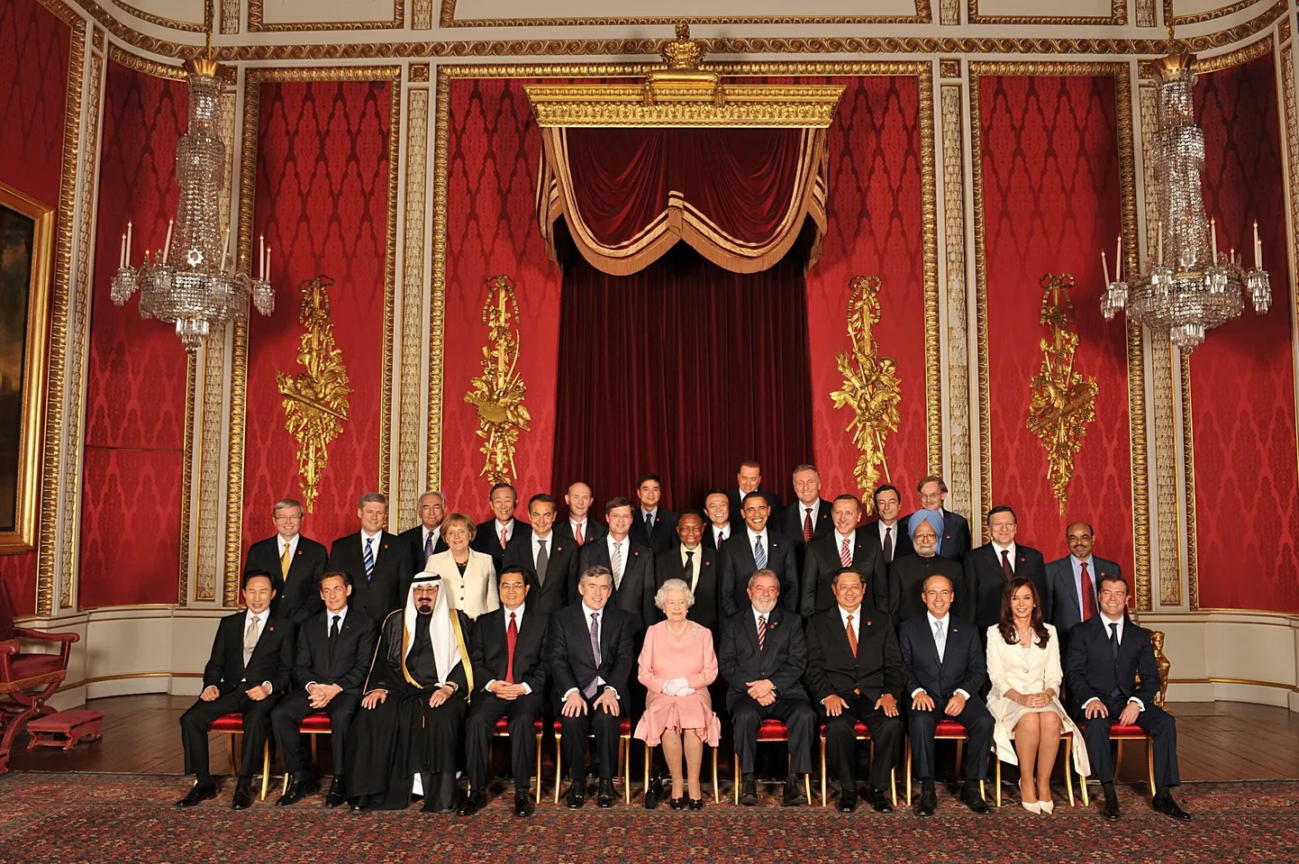 Buckinghami palees G20 juhtide vastuvõtul tehtud ühisfoto