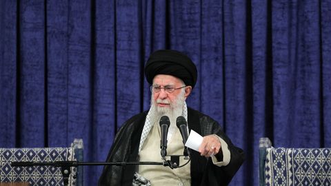 NYT: Khamenei andis käsu rünnata otse Iisraeli