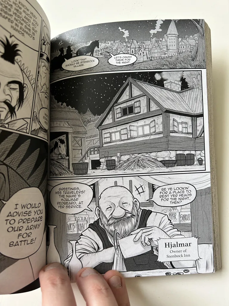 Füüsilisel kujul koomiksiraamatu käes hoidmine on kogemus omaette. Detail värskelt valminud "Kaksteist vägilast" proovitrükist.