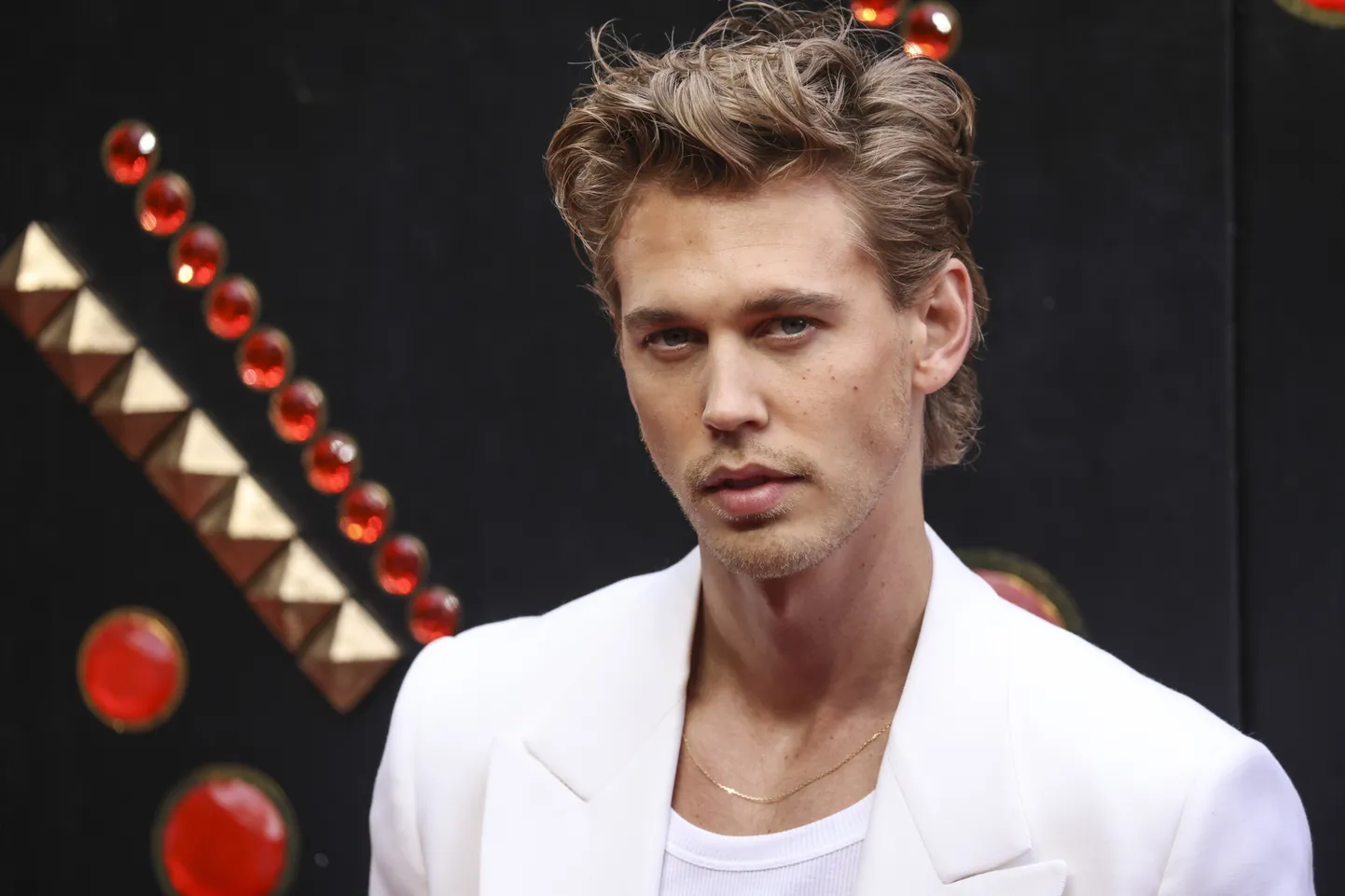 Elvist kehastanud näitleja Austin Butler.