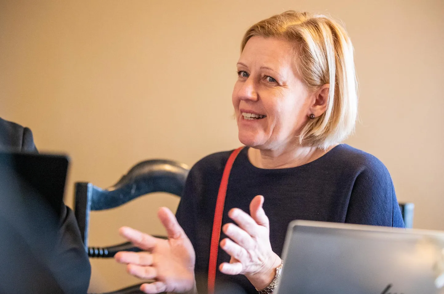 Pärnumaa saadik Annely Akkermann jätkab riigikogus töölkäimist eriolukorrast hoolimata.