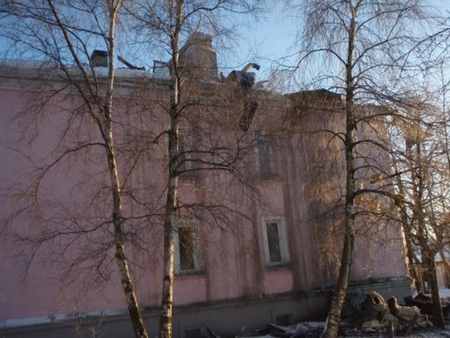 Põlenud maja Põhja-Tallinnas Laevastiku tänaval.