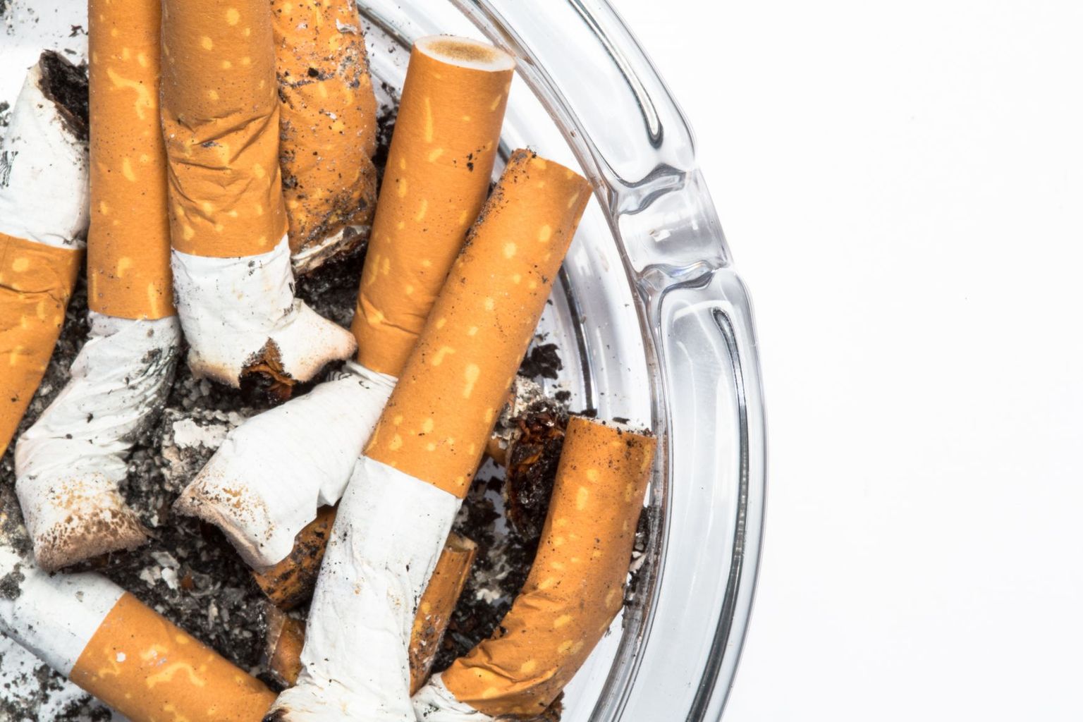 Philip Morris International palkas 161 inimest võitlema tubakatoodete direktiivi ettepaneku vastu.