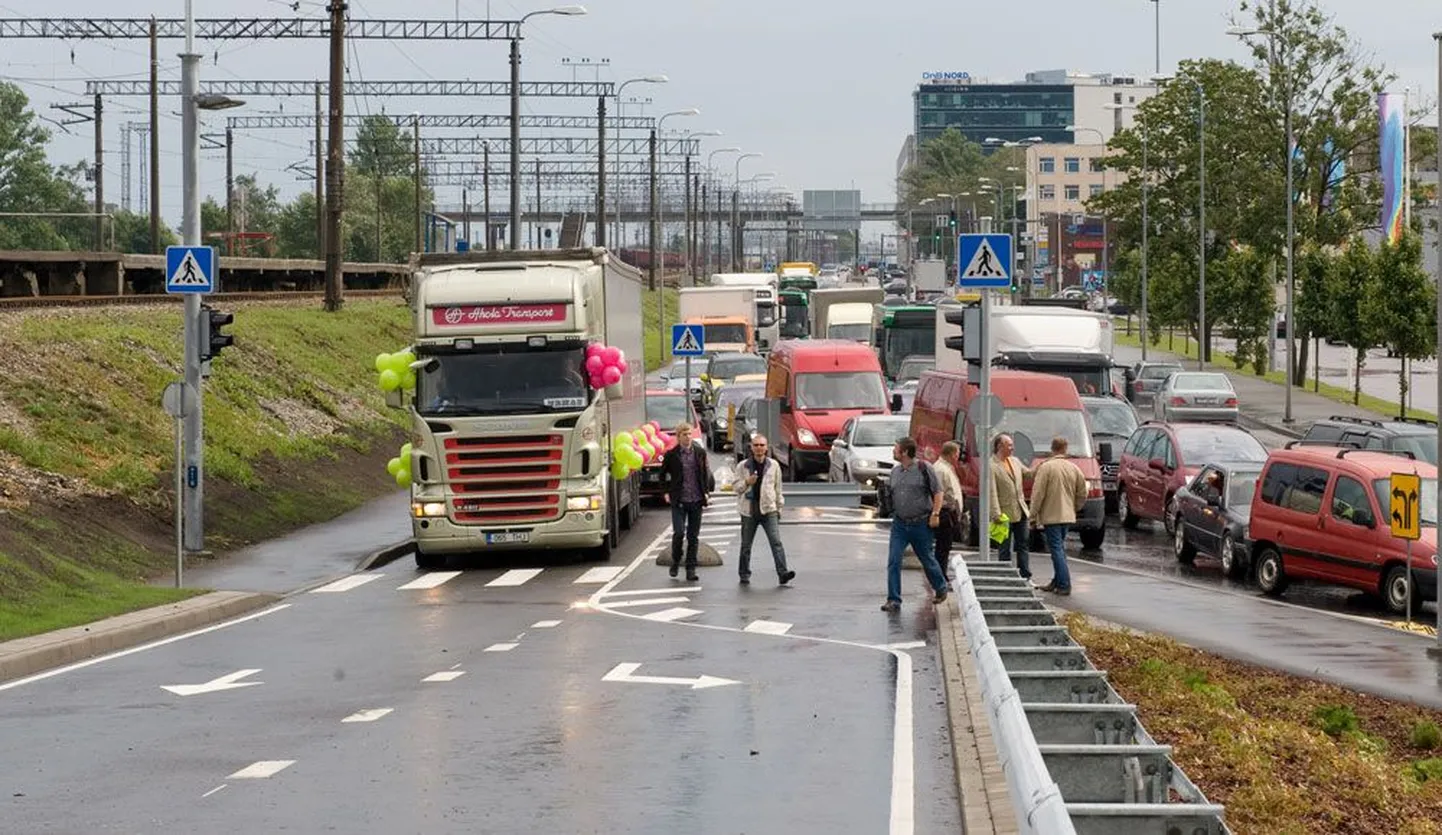 Eelmisel aastal avatud viadukt leevendas Ülemiste liiklussõlme koormust.