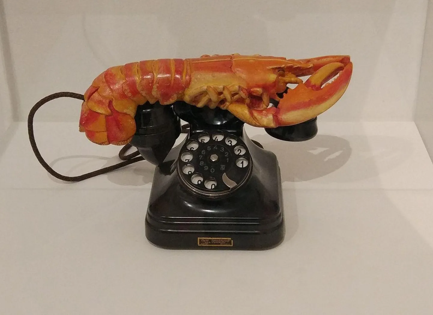 Salvador Dalí 1938. aastal loodud «Lobster Telephone».