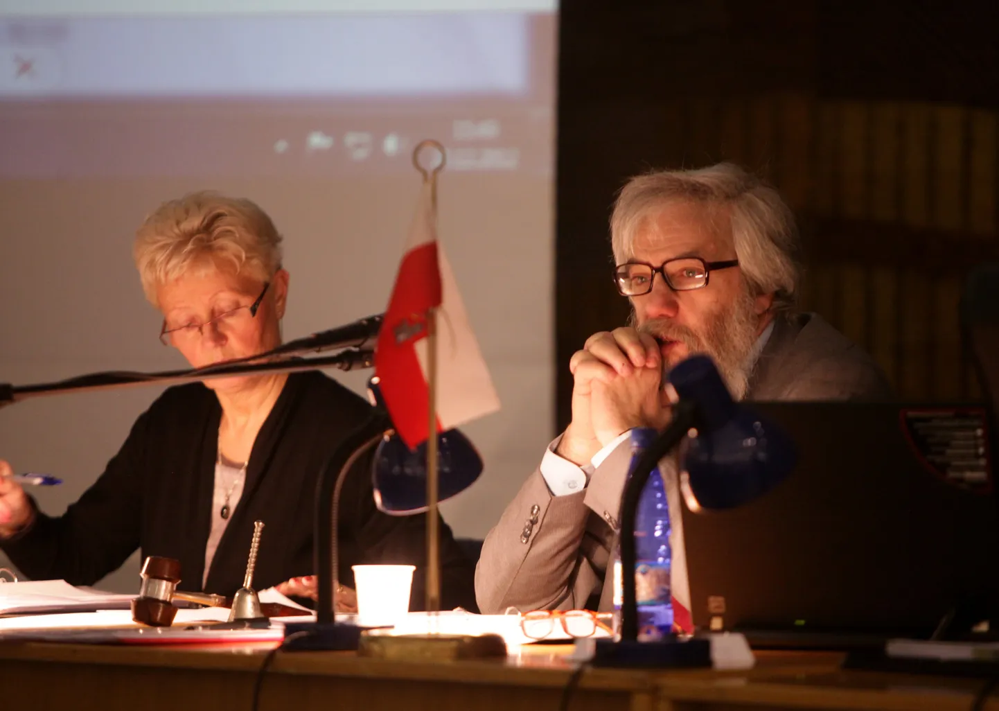 Tartu linnavolikogu 20. detsembri istung. Pildil Tartu linnavolikogu esimees Mihhail Lotman.