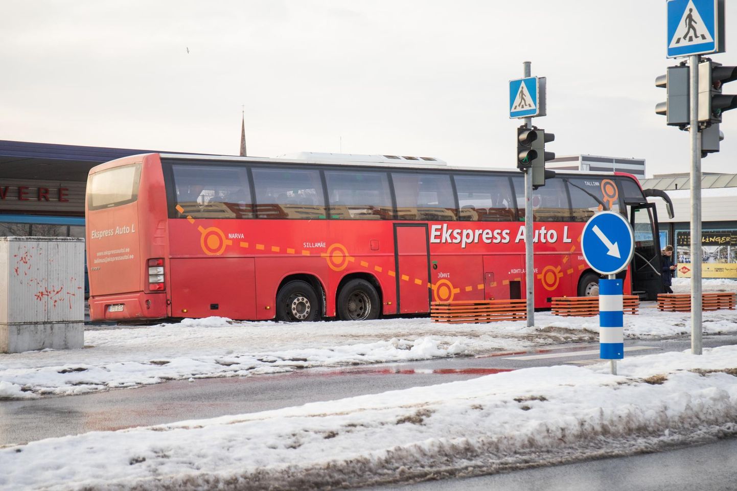Eelmisel kolmapäeval loobusid vähemalt kaks reisijat Ekspress-Auto L bussiga Rakverre sõitmisest ja väljusid Haljalas.